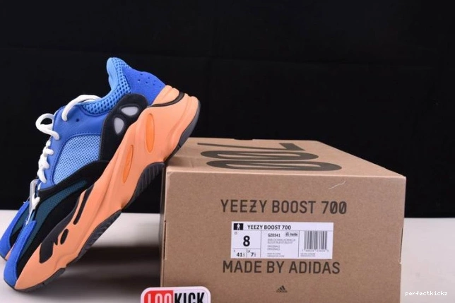 700 YEEZY ADIDAS GZ0541 0818